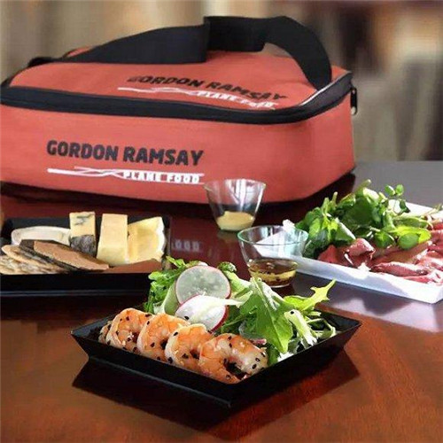 把飛機(jī)餐硬搞成了高級(jí)野餐 把飛機(jī)餐硬搞成了高級(jí)野餐