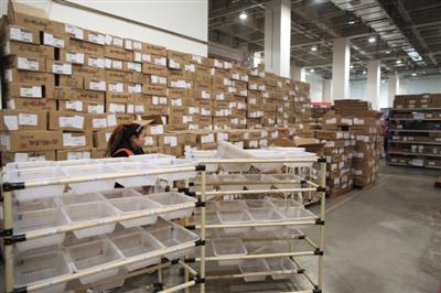 菜鳥網(wǎng)絡武清園區(qū)華北貨倉，日均單量已經(jīng)超過10萬單