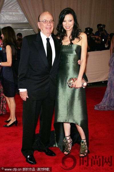 2010-05-03，“美國(guó)時(shí)裝學(xué)院盛典”紅毯