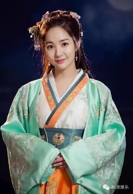 允兒招架不住古裝？韓國女星古裝LOOK一覽 誰贏了？