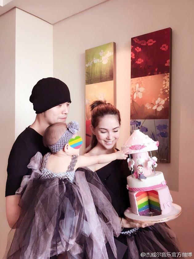 周杰倫唱歌祝福女兒生日 周杰倫唱歌祝福女兒生日