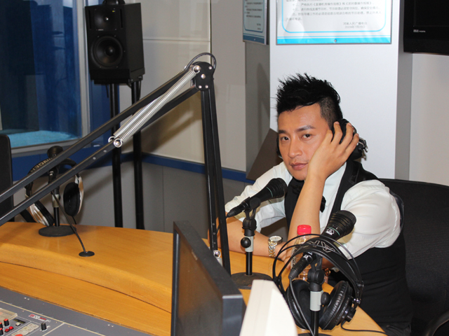 陳志朋攜新專(zhuān)輯做客教育廣播