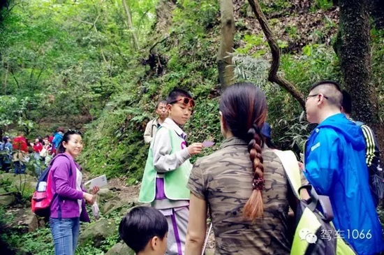 看我這小隊(duì)長，合格嗎？