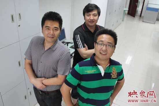 《網(wǎng)絡(luò)全搜索》主持人康巖、陳弓、趙凱