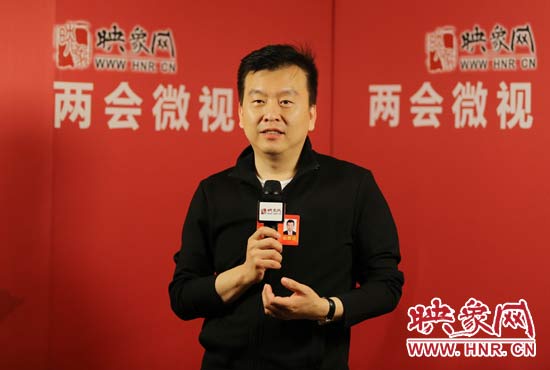 全國人大代表張澤群接受映象網(wǎng)“兩會微視”訪談。