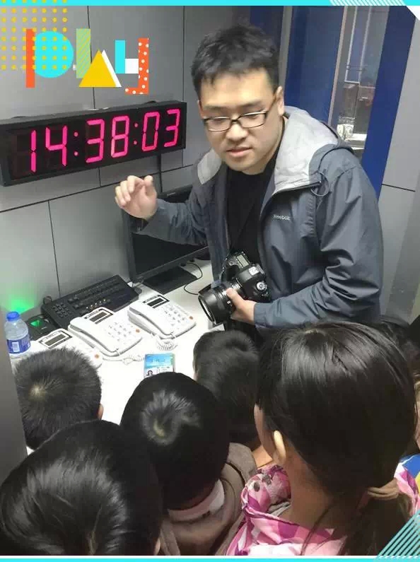 直播時的熱線電話是這樣接進(jìn)直播間的