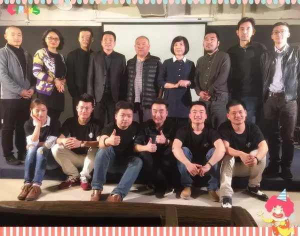 逗比的姑娘小伙兒也可以好好拍照哦！