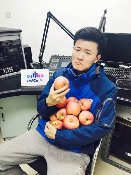 看來(lái)，我真的要裸了……