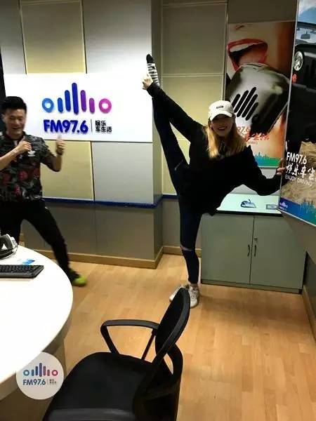 哇哦！都是帶功夫滴美人兒！