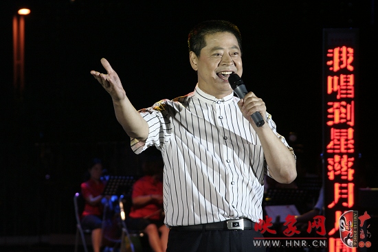 國(guó)家一級(jí)演員、河南省曲劇團(tuán)團(tuán)長(zhǎng)孟祥禮演唱《你家在哪里》