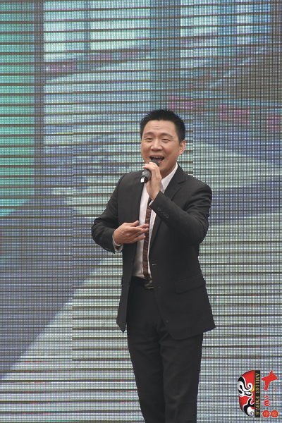 河南省著名乾旦演員、鄭州市豫劇院優(yōu)秀青年演員連德志演唱豫劇《大祭樁》選段“婆母娘且息怒站在路口”