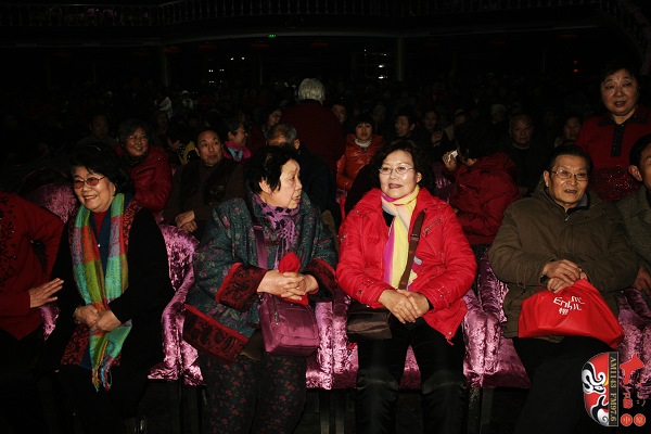 豫劇《朝陽溝》銀環(huán)媽扮演者、著名豫劇表演藝術(shù)家楊華瑞，著名豫劇表演藝術(shù)家王素君