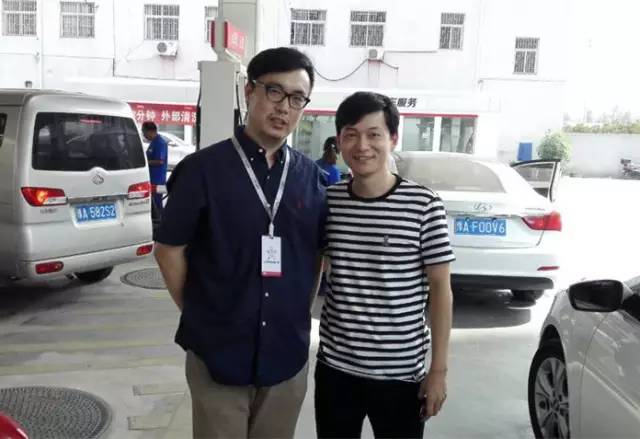 主播陳堂主，這睥睨眾生的眼神