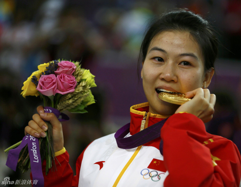 易思玲獲倫敦奧運(yùn)會首金