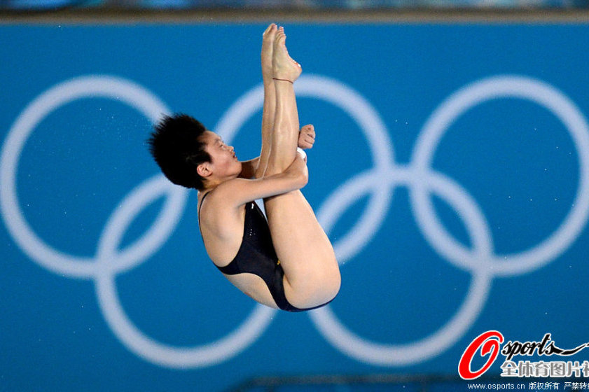 女子單人10米跳臺預(yù)賽賽況