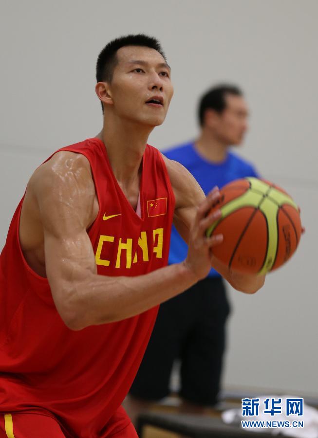 中國男籃進行首次適應(yīng)性訓(xùn)練 中國男籃進行首次適應(yīng)性訓(xùn)練