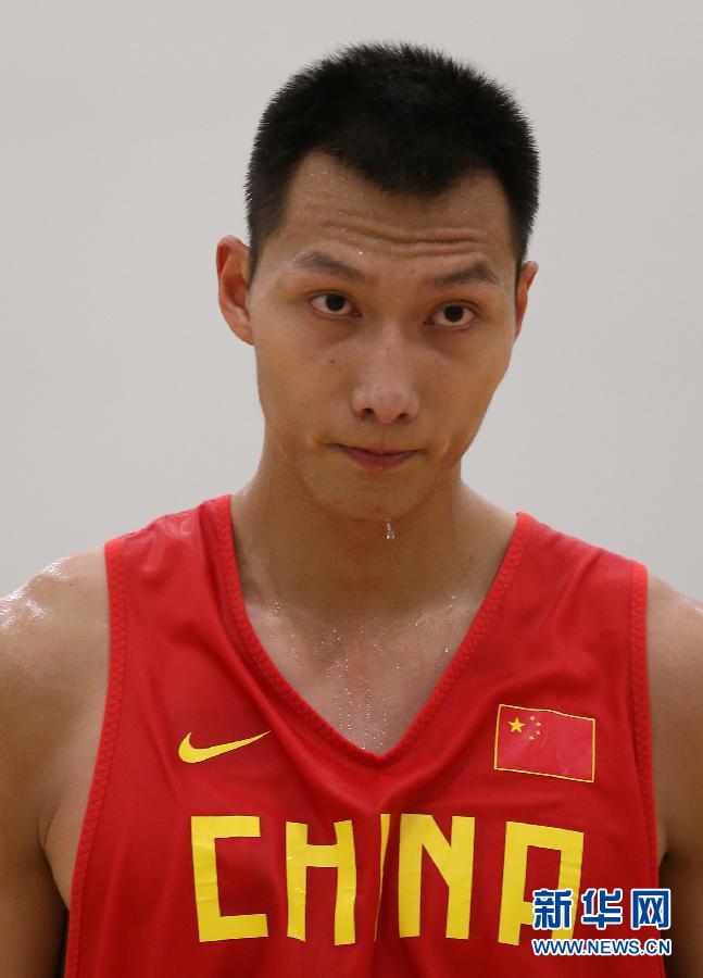 中國男籃進行首次適應(yīng)性訓(xùn)練 中國男籃進行首次適應(yīng)性訓(xùn)練