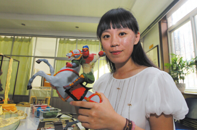 精美的造型，你能想到是鐘蕾用面做成的嗎