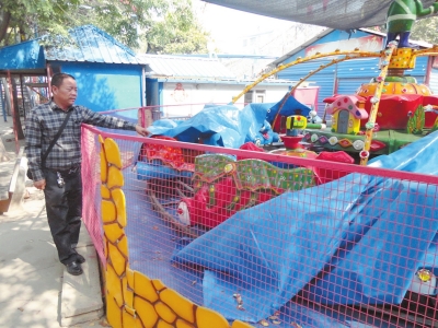 小涵的家人說(shuō)，小涵就是在這里被卷進(jìn)車(chē)輪下的