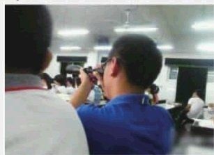 新生帶望遠(yuǎn)鏡上課