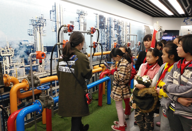 聽到了新知識，趕緊拿出本子記下來