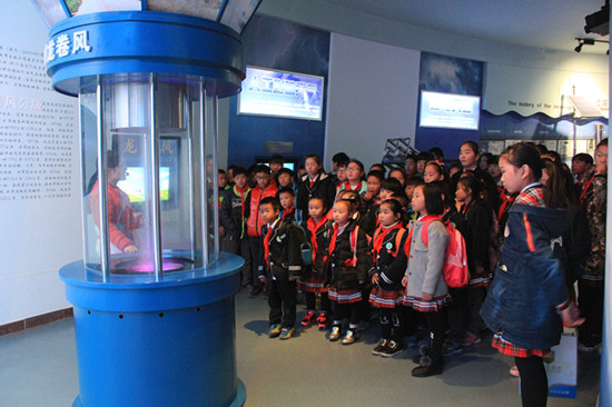 原來(lái)龍卷風(fēng)是這樣形成的 原來(lái)龍卷風(fēng)是這樣形成的