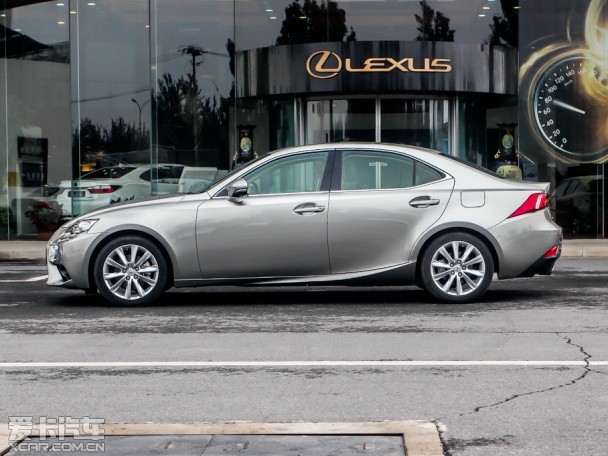 雷克薩斯IS 雷克薩斯IS