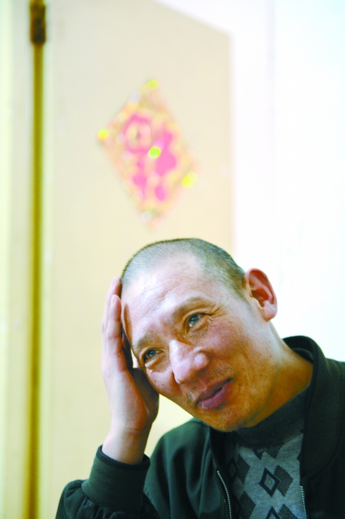 出看守所后,李懷亮的輕松表情越來越多。