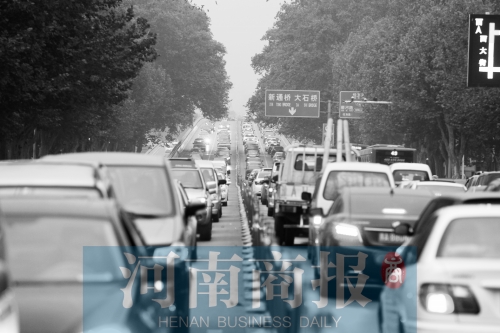 如今在鄭州市區(qū),堵車(chē)幾乎成為常態(tài)