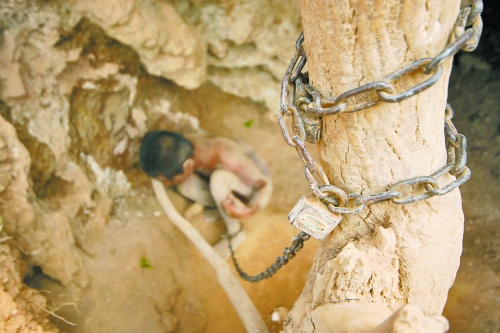 何時“解鎖”，仍需我們靜下心來共同反思。