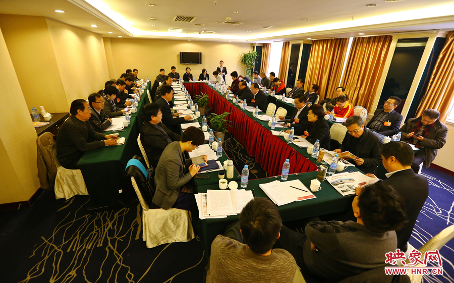 1月15日上午，政協(xié)委員小組會議，社科、體育、新聞出版組討論現(xiàn)場