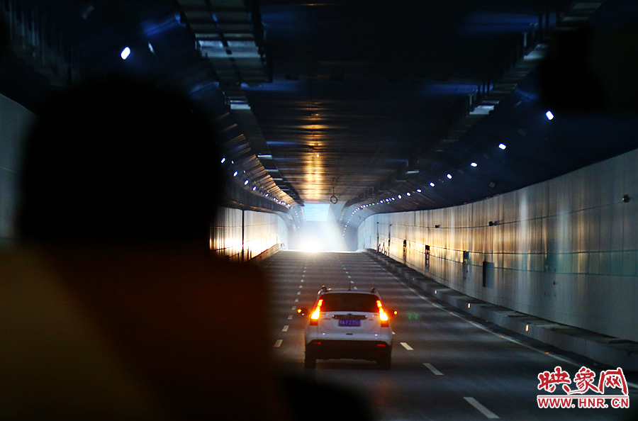 龍湖下穿隧道全長4.6公里