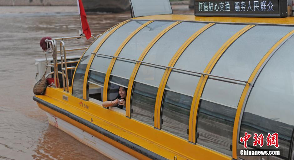 蘭州黃河水上公共巴士開(kāi)通