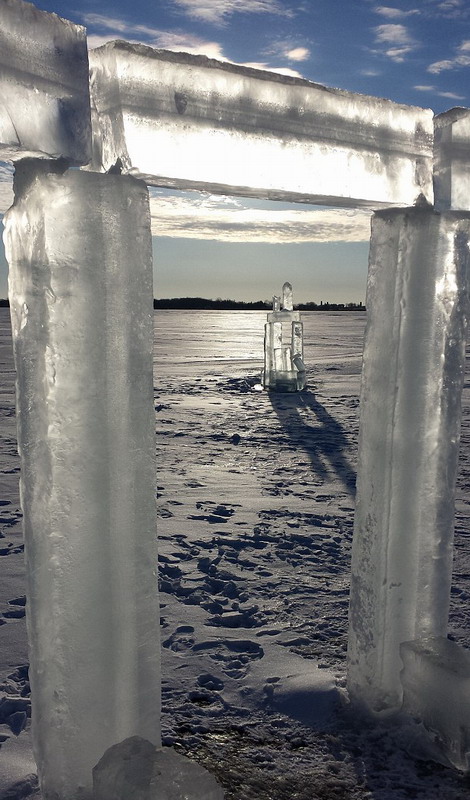 每根冰柱都重達300磅（約合136公斤）。（網(wǎng)頁截圖）