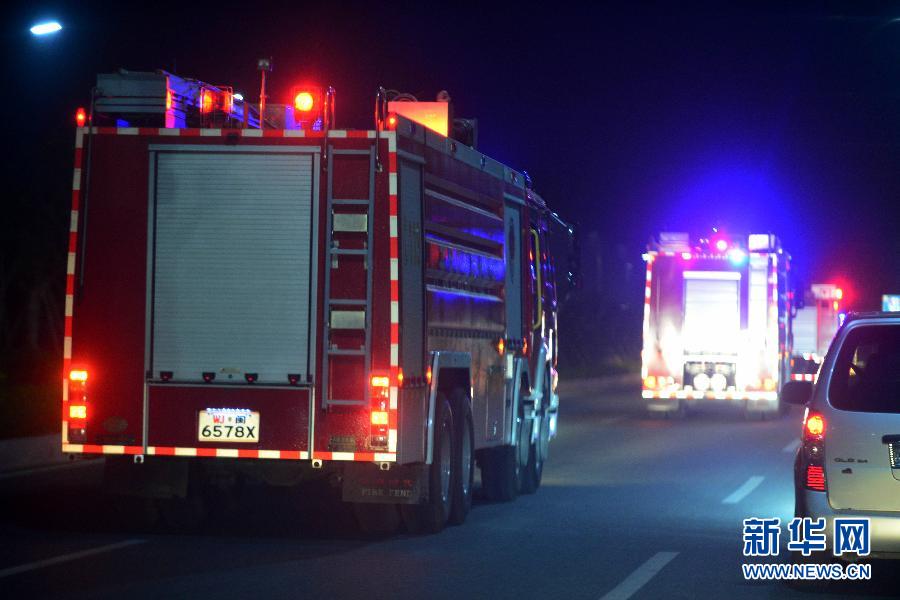 4月7日，消防車輛趕往事故現(xiàn)場。