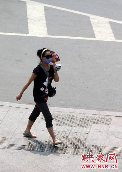 扇子雖小，遮一點(diǎn)陽(yáng)光也好