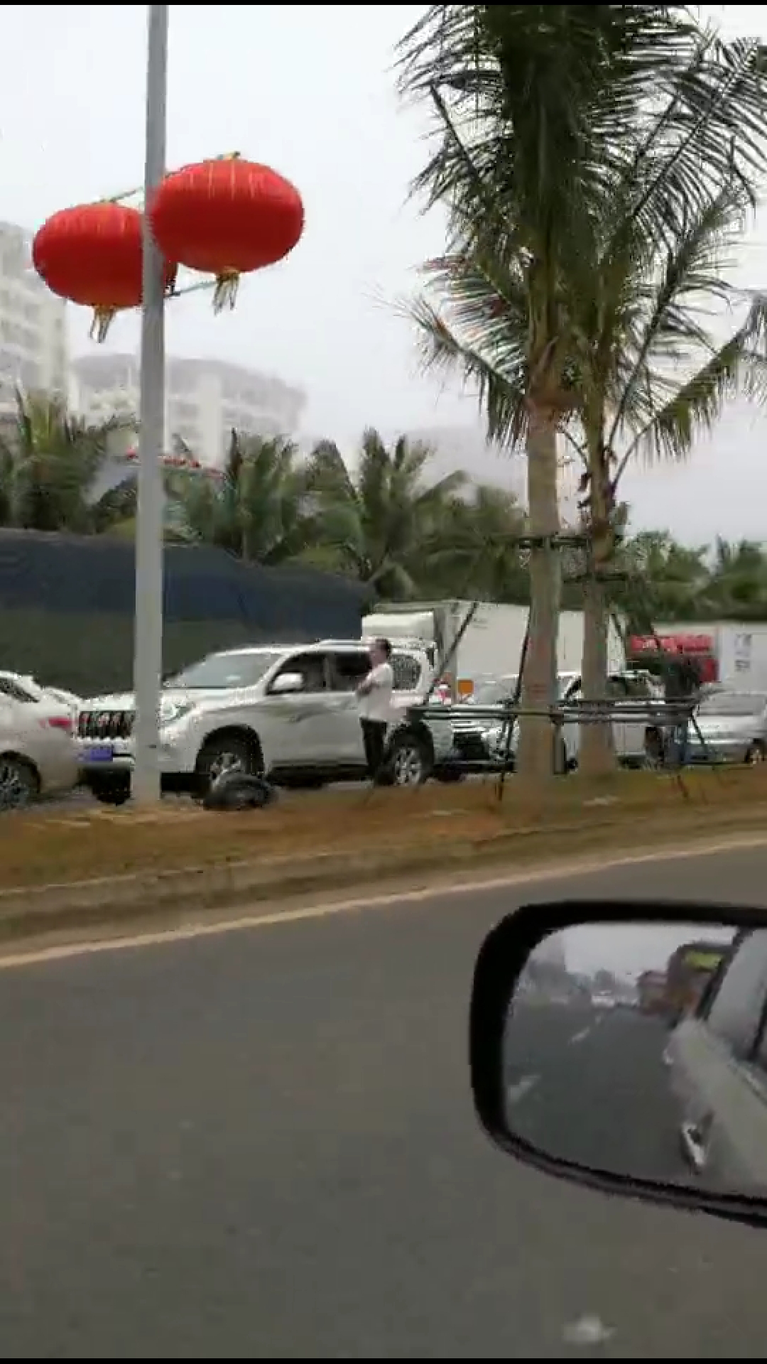 一家五口滯留?？?天 港口附近方便面都買(mǎi)不到