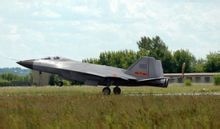 殲18(1801號)實(shí)物 殲18(1801號)實(shí)物