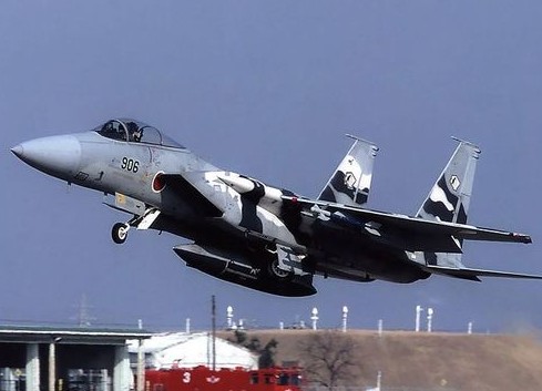 資料圖：日本空軍自衛(wèi)隊(duì)F15戰(zhàn)機(jī)。