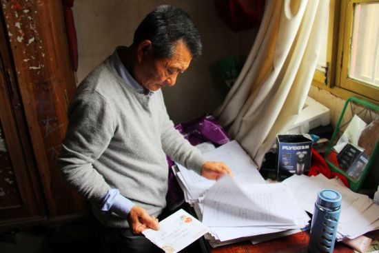 這些信成了張家的“寶貝”，哥哥張高發(fā)表示要好好收藏。