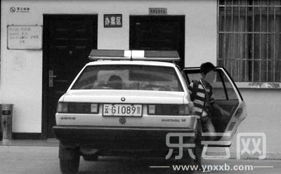 網(wǎng)友舉報(bào)云南紅河州森林公安警車私用。
