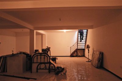 西城區(qū)大石虎胡同一處四合院內(nèi)，挖出的地下室已經(jīng)成型。