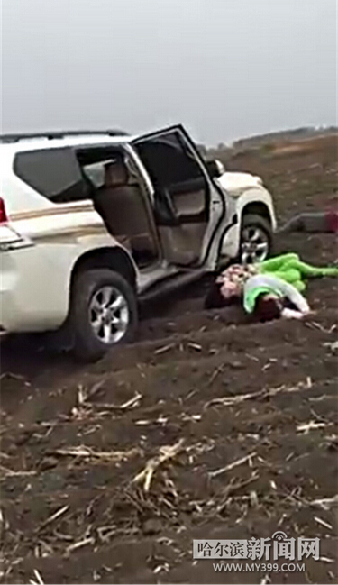 鄉(xiāng)干部開車沖進(jìn)農(nóng)田攆野雞 8旬農(nóng)民阻攔被打倒