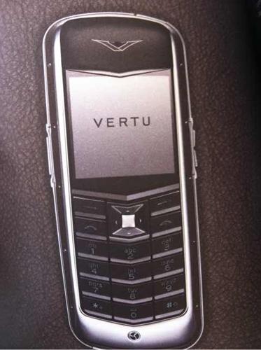 (葉先生的手機(jī)目前已經(jīng)送去維修，圖冊(cè)中的手機(jī)是和葉先生同款的。圖/瀟湘晨報(bào)滾動(dòng)新聞?dòng)浾?文乃斐)