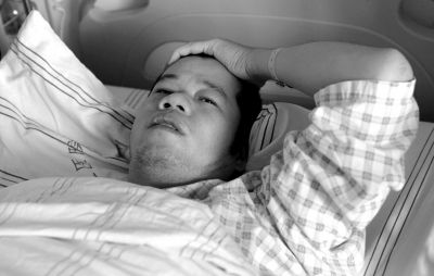 一籌莫展的羅智?！赌戏蕉际袌?bào)》供圖