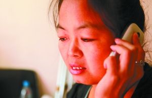 每次給家人打電話，史女士都會很難過。