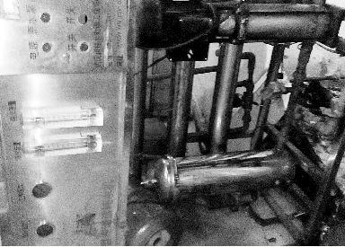 水站成販假重災(zāi)區(qū) 漢陽(yáng)某無(wú)證水廠使用的破舊設(shè)備。