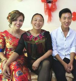 朱迪和楊灘夫婦與楊灘的母親 朱迪和楊灘夫婦與楊灘的母親