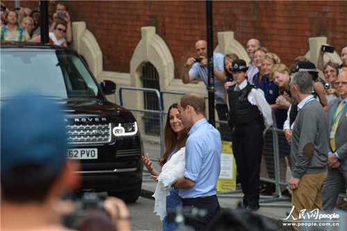 凱特王妃回答記者提問(wèn) 張曉龍/攝 凱特王妃回答記者提問(wèn) 張曉龍/攝