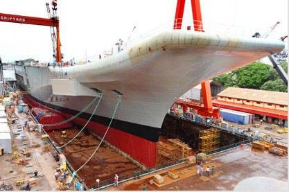 資料圖：印度首艘國產(chǎn)航母“維克蘭特”號。